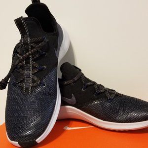 Nike Free TR 8 Women's Training Shoe